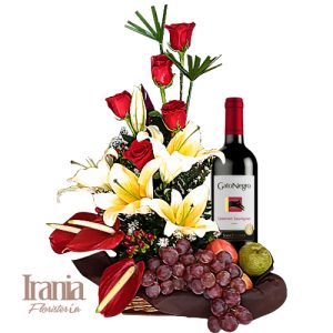 canasta de flores y frutas con vino iraniafloristeria bogota